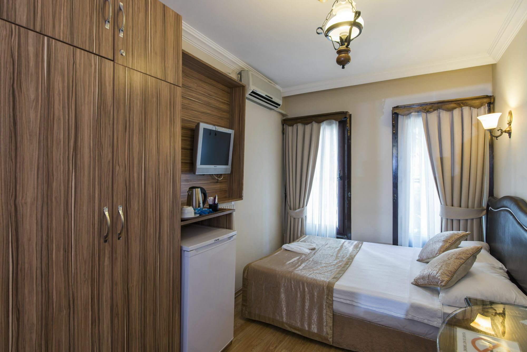 Naz Wooden House Inn Stambuł Zewnętrze zdjęcie